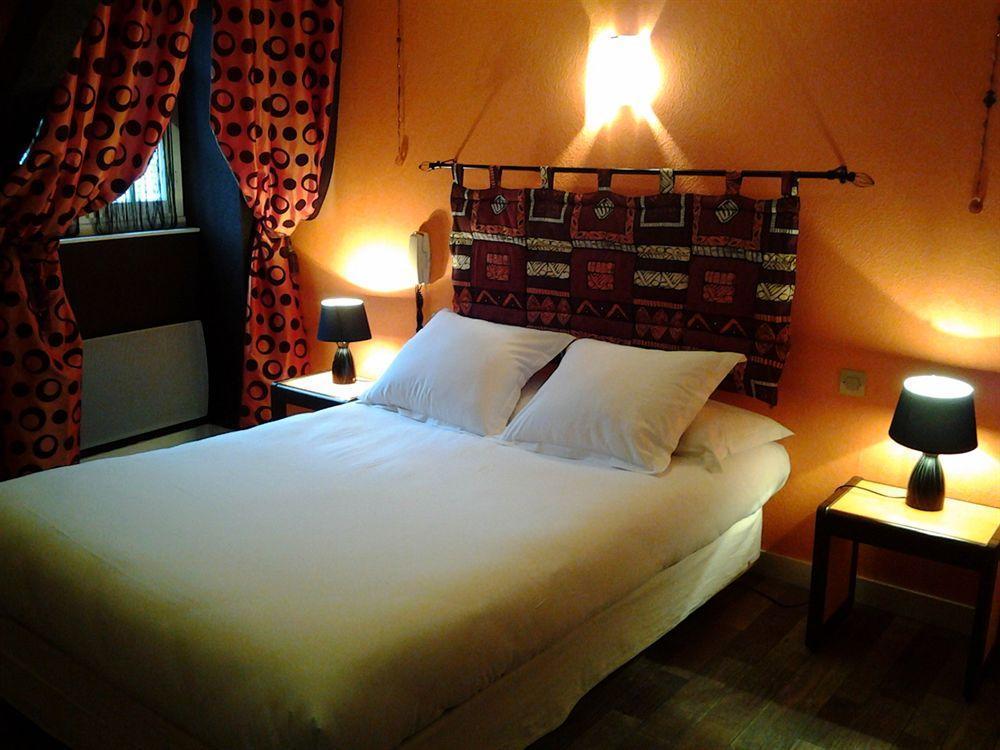 דינאן Hotel De La Tour De L'Horloge מראה חיצוני תמונה