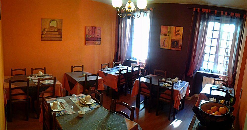 דינאן Hotel De La Tour De L'Horloge מראה חיצוני תמונה