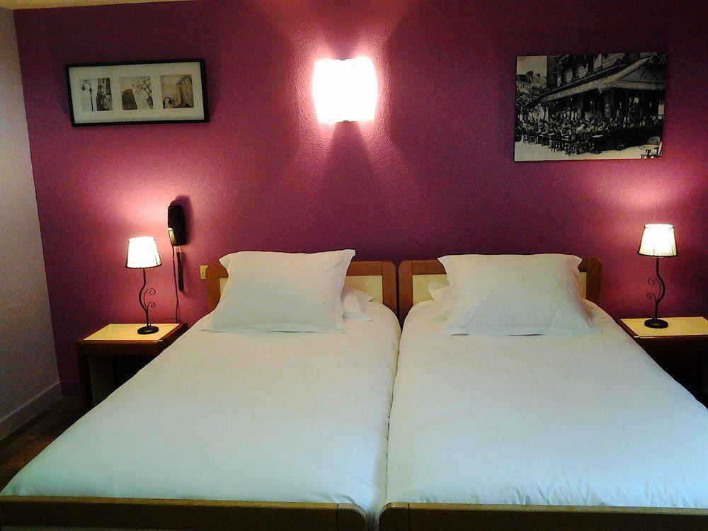 דינאן Hotel De La Tour De L'Horloge מראה חיצוני תמונה