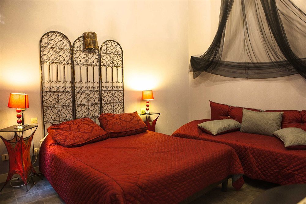 דינאן Hotel De La Tour De L'Horloge מראה חיצוני תמונה