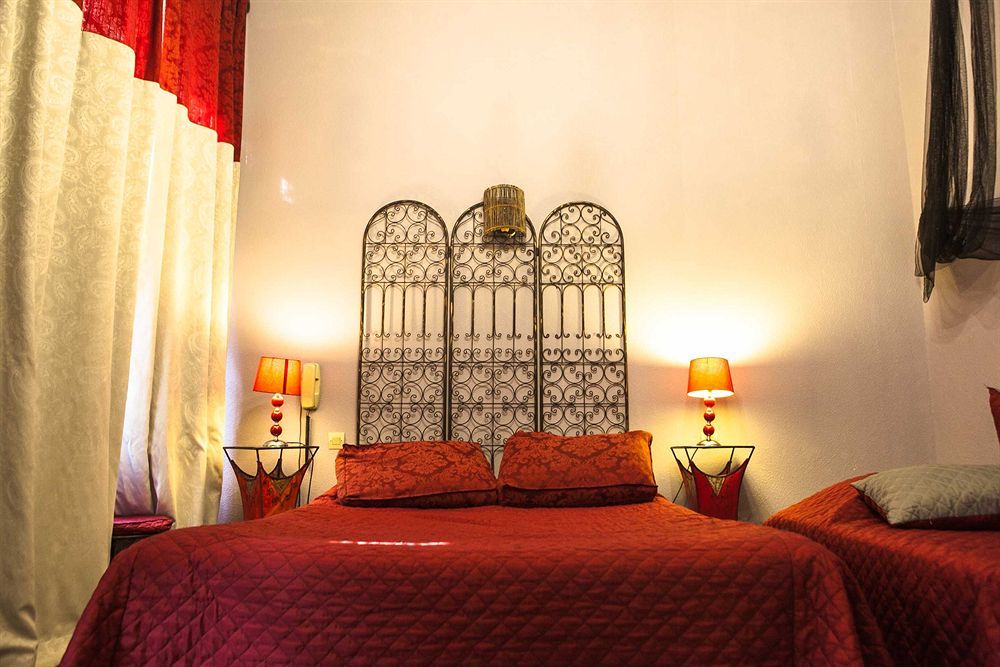 דינאן Hotel De La Tour De L'Horloge מראה חיצוני תמונה